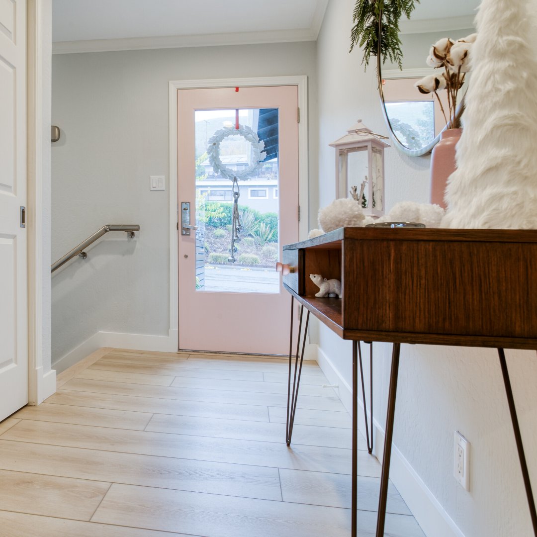 FlooretBrand's tweet photo. We are in love with this Lato Signature installation! 😍 What do you think of this home's style? Would you use Lato in your space?
#MyFlooret #ModinCollection https://t.co/8IrWXtt33S