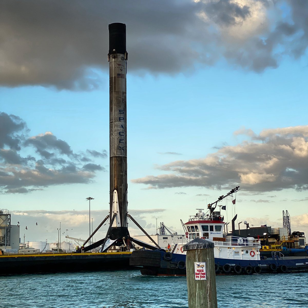 #ofcourseistillloveyou  carrying <a href="/spacex/">SpaceX</a> #falcon9 after successful #falcon9launch Jan 6, 2020 from #kennedyspacecenter - We were having dinner and what an incredible surprise to see this floating buy Jan 9th #spacecoast