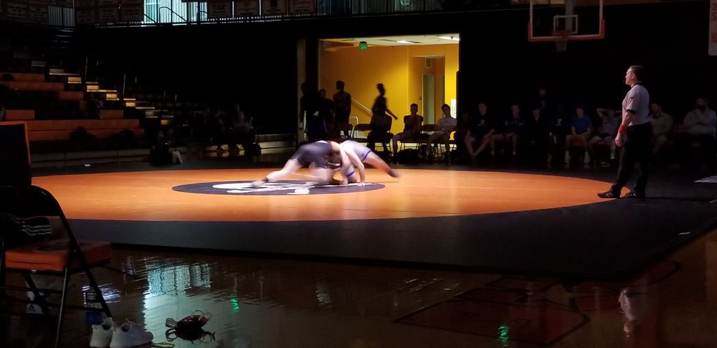 Hoover Wrestling is phenomenal! Some serious moves on display tonight! #hooverpride