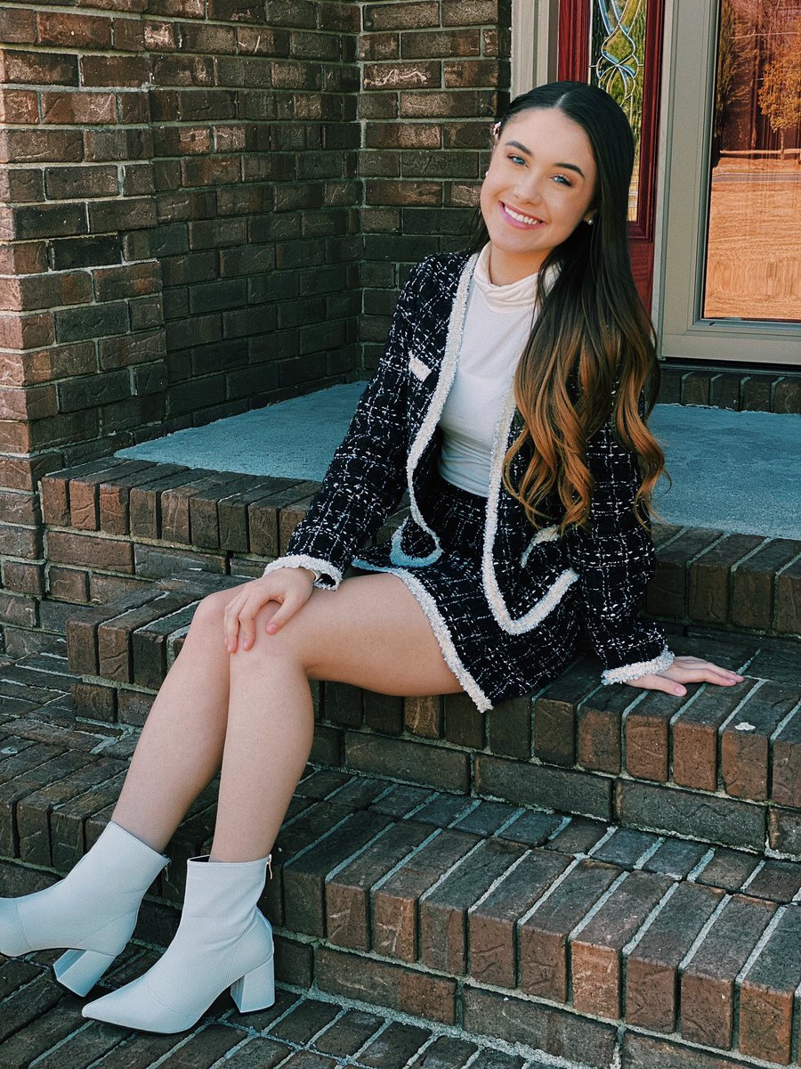 Haniya Moon🧚🏽‍♀️🌈🍭 (@HaniyaLocklear) / Posts / X