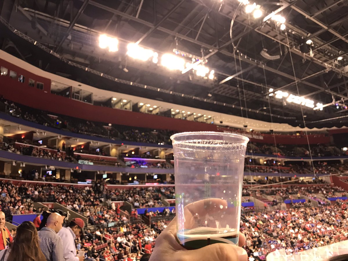 hawk954's tweet image. @DougPlagens @LindsayBHockey @JamesonCoop @AlexDonno @MannyC_1896 - Evening, Gents! Tuned in &amp;amp; checking in from Section 108 with the @KoffeeKult Crazy Cats for The #WorldFamousTwitterSegment coming up in a bit! PROST!!!!
