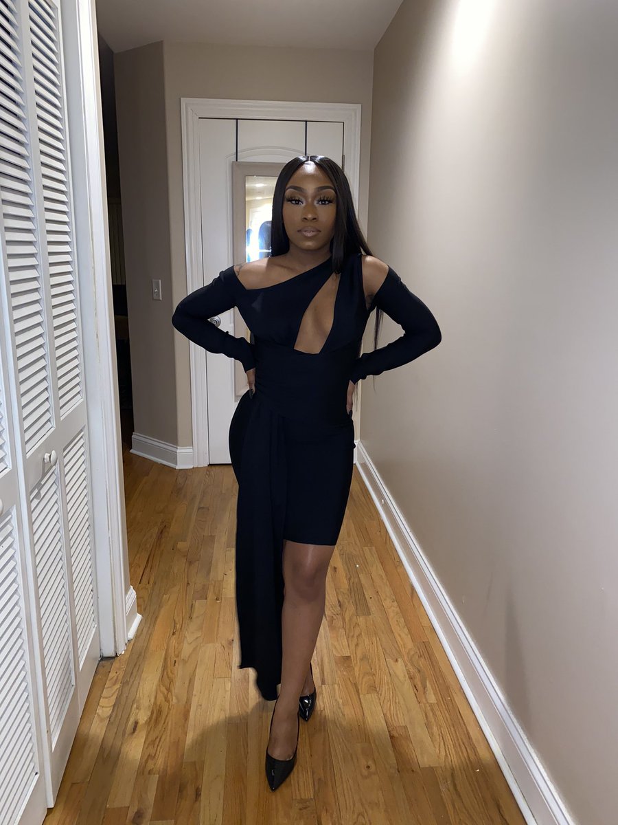 Louriee___'s tweet image. A rich nigga fantasy &amp;amp; a broke nigga dream🖤 #22.