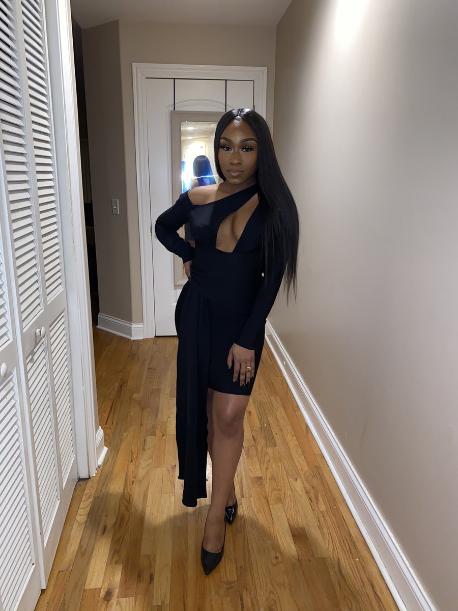 Louriee___'s tweet image. A rich nigga fantasy &amp;amp; a broke nigga dream🖤 #22.