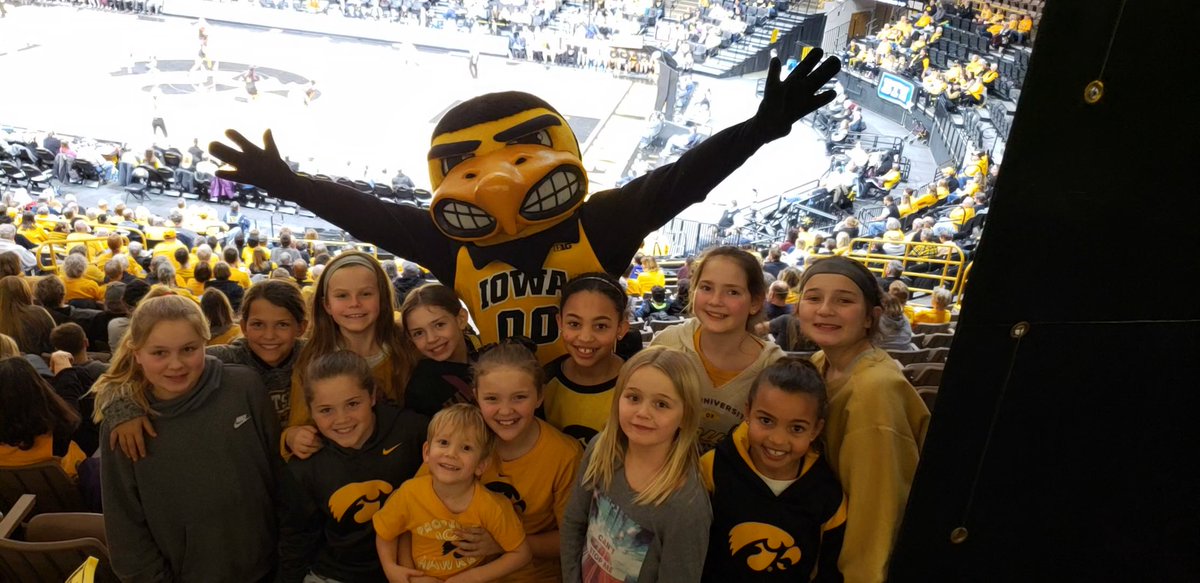Jacehawk's tweet photo. Go Hawks!! Where is Ella??? #FightForIowa https://t.co/aJSm5dHFAj