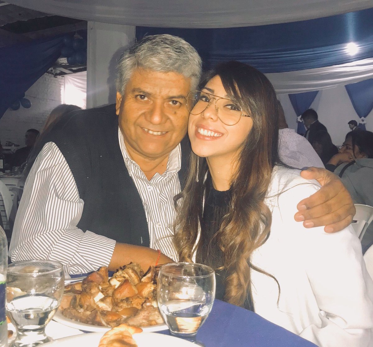 brito_sool's tweet photo. Nuestro amor siempre fue tan puro y genuino que no lo quiebra ni la muerte, es un amor tan especial que trasciende la vida humana ✨❤️.  Te extraño mucho papá 🥰💕😔. https://t.co/2zionO8AKn