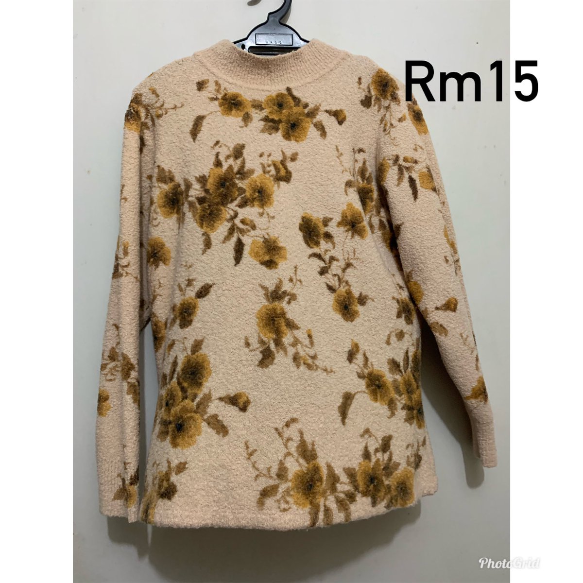 fara_myra's tweet photo. Ada lebih 50 helai preloved nak letgo murah2 ! Siapa nak tgk boleh DM no tel ya. Tq🙏🏻 https://t.co/1nzp4PDdy1