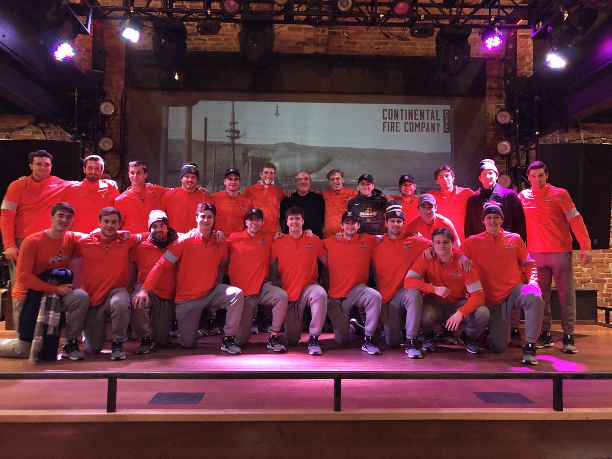 TyEigner's tweet photo. Great meal for ⁦@BGFalconHockey⁩ in Houghton. Guys on stage with AWESOME Falcon Hockey Supporter Scott Slater! We cannot thank him enough! #FalconProud https://t.co/23r2uBJeZl