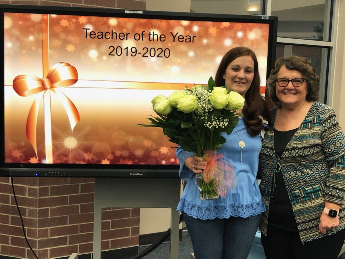 MRobinsonElem's tweet image. Congratulations to Stephanie Morrison, M. Robinson’s teacher of the Year! ⁦@CyFairISD⁩ #CFISDspirit #makinglearningmagical