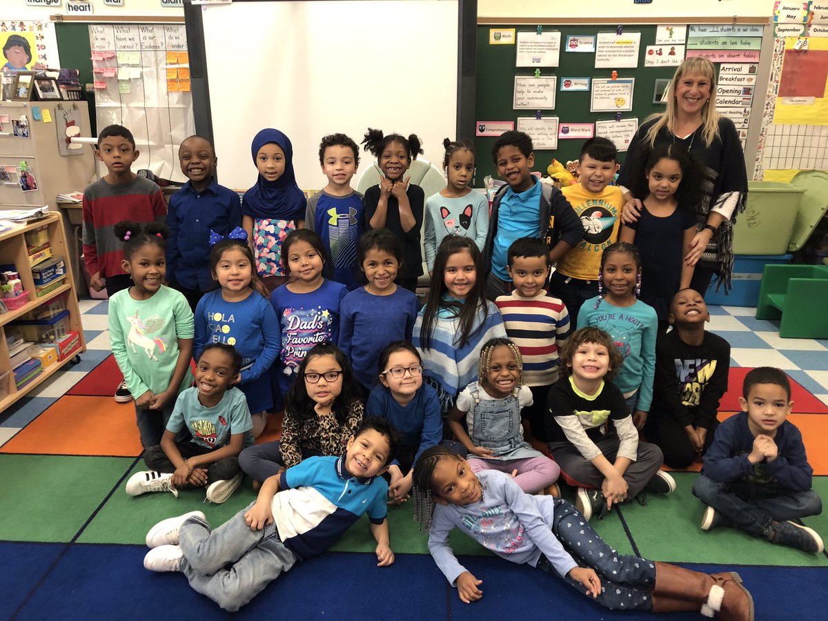 Mrs. Sacks’ OMES Kindergarten Superstar Family proudly wears blue to support BCPS.  #BCPSBlue  <a href="/OMESConway/">Scott Conway</a> @OMESAP2 @ksmithomes @HeidiMillerBCPS <a href="/OwingsMillsES/">Owings Mills ES</a>