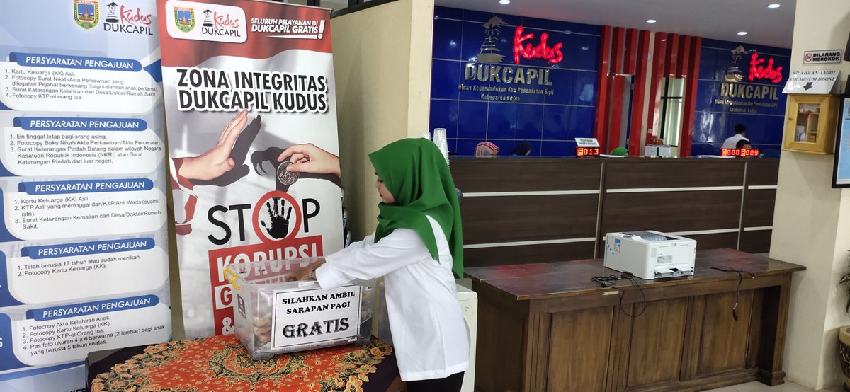 dukcapilkudus's tweet photo. Monggo yang ingin mengurus adminduknya silahkan datang ke DINAS DUKCAPIL KUDUS.oh iya setiap hari jumat DINAS DUKCAPIL KUDUS juga memberikan sarapan gratis untuk warga yang datang nih gaes.
Jam pelayanan kami hari senin-kamis 07.00-15.15 jumat 07.00-11.30 ya gaes
@pututwinarno09 https://t.co/Kc34PYTk76