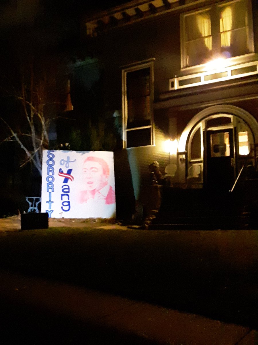 Arkansas4Yang's tweet image. #YangWeek dinner party @SororityOfYang celebrating success canvassing this week!