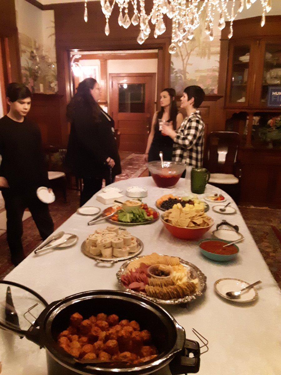 Arkansas4Yang's tweet image. #YangWeek dinner party @SororityOfYang celebrating success canvassing this week!