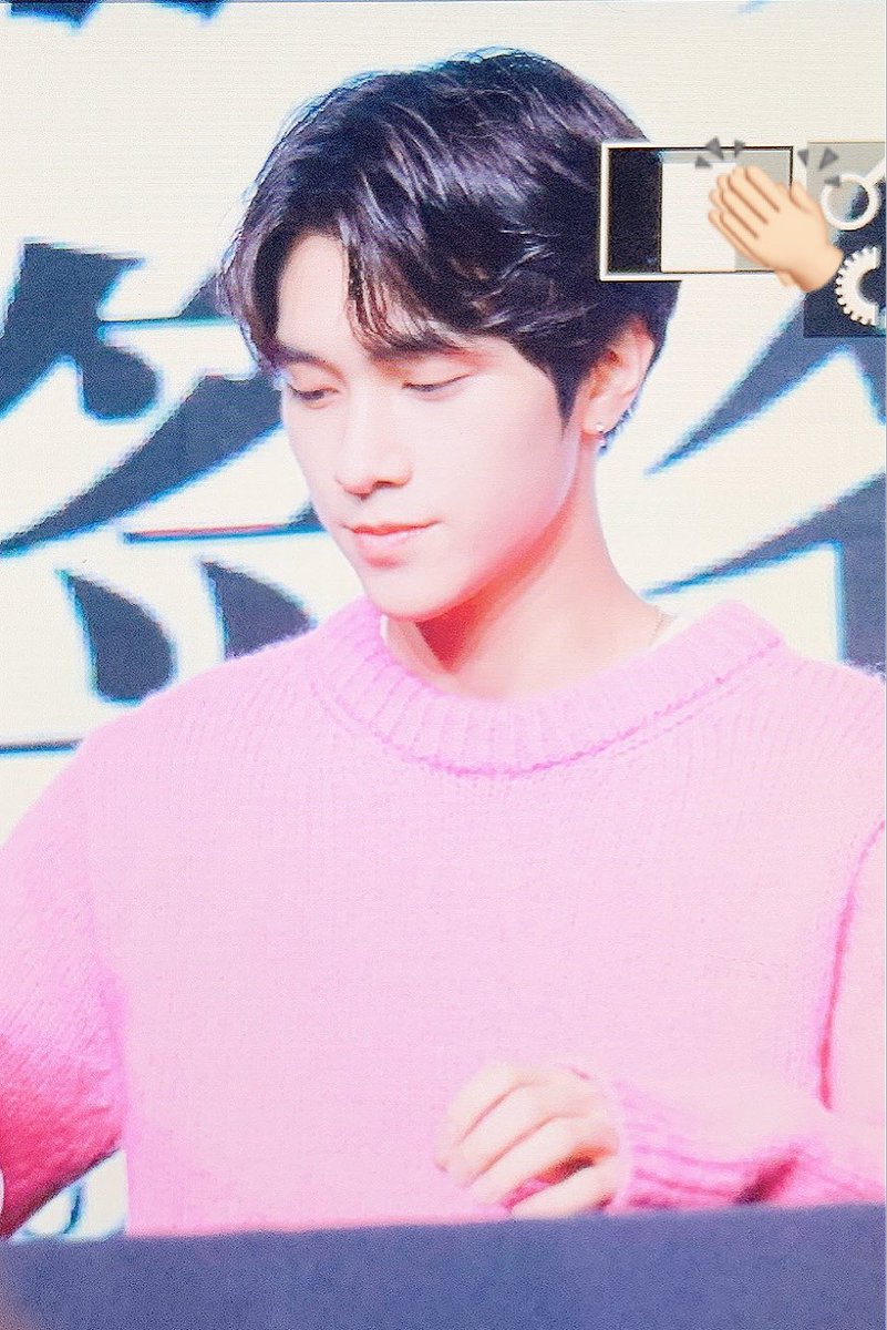 200110 Shanghai Fansign Day1 / preview

🌹

#HENDERY #黄冠亨
#WayV #WeiShenV #威神V