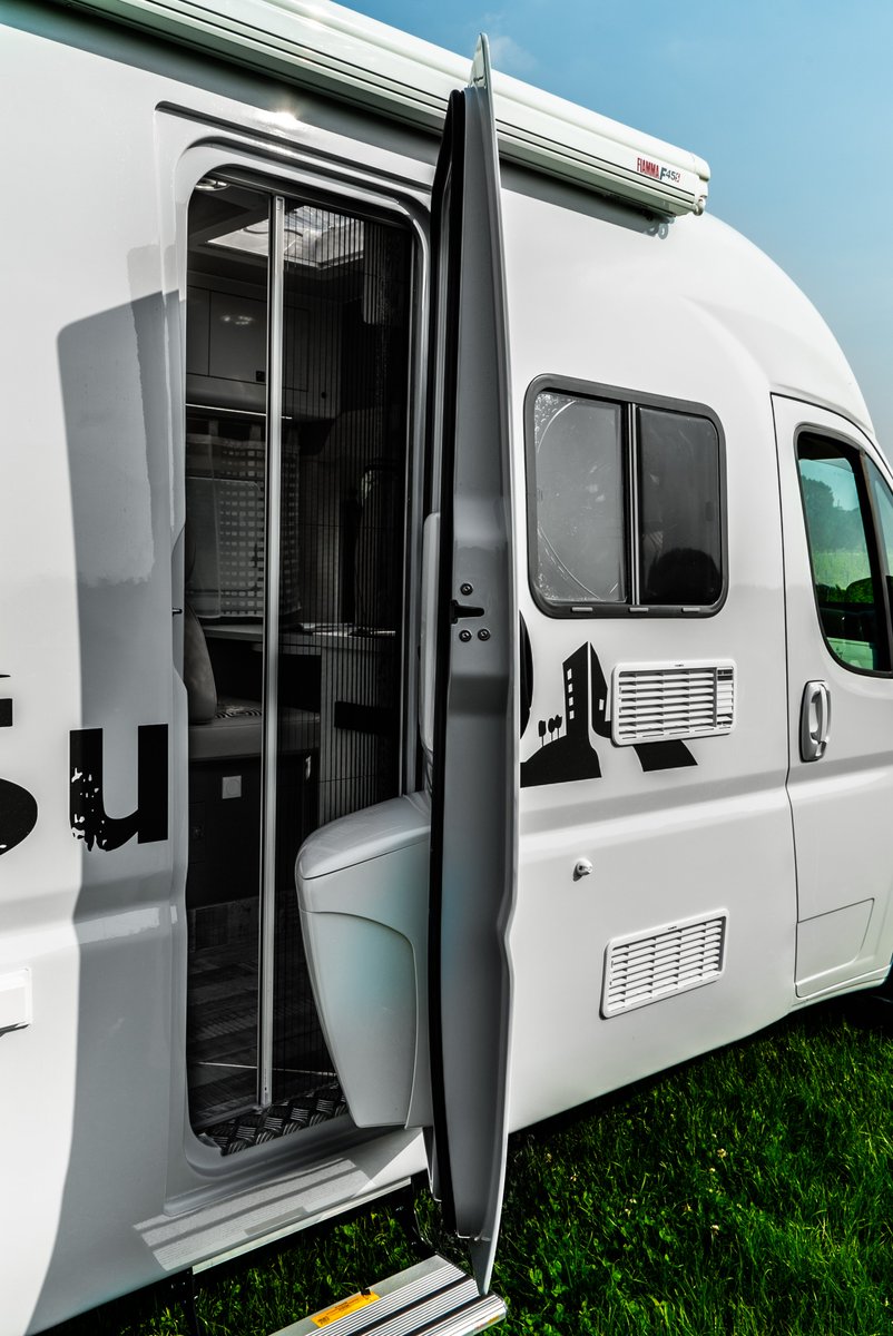 sunscreendreams's tweet image. RT @Wingamm1: OCA - ST GALLEN - SWISS
Die Campingmesse 17-19.01.2020

Wait for you at the Stand Nr.: 9.0.32

#wingamm #monocoque #fiberglass #wintercamping #snow #sky #lifestyle #wintercomfort #travel #italinadesign #vanlife #madeinitaly #newyear #stgall…