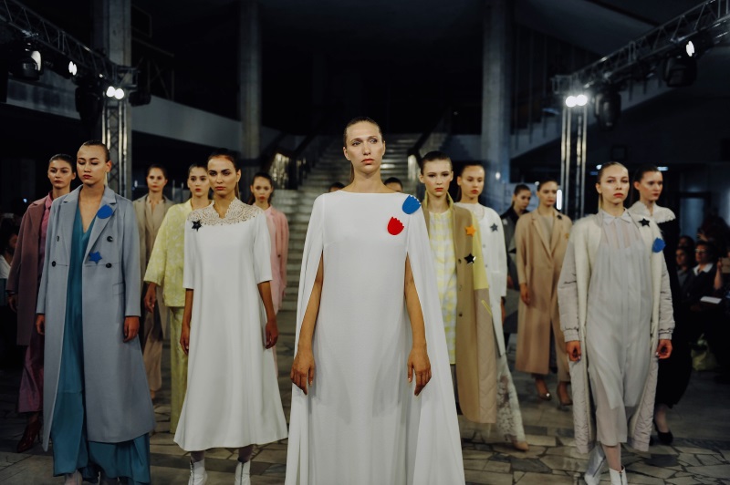 Модная наука

В обучающем проекте Fashion Education приняла участие известный модельер Виктория Андреянова

dihanie-zemli.ru/modnaya-nauka.…