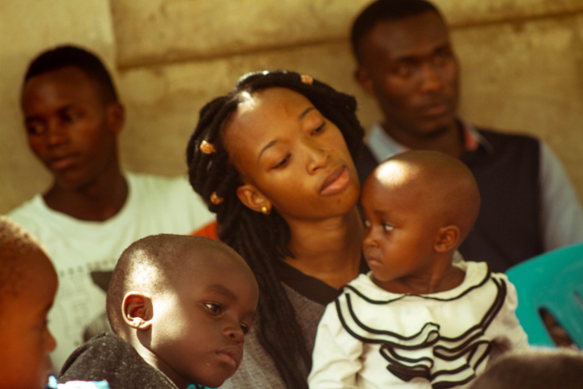 pascal_hellen's tweet image. Mungu akikubariki anakupa deni la kuwabariki wengine.Ukitendewa wema usifanye ubaya,nenda kautende wema zaidi ya uliotendewa.
Ukibarikiwa usitumie baraka zile kutesa wengine,Bali tumia baraka zile zile kuwabariki wengine.
Libarikiwe tumbo lililokuzaa na mikono iliyokulea.....