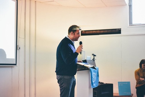 Edinburgh_CM's tweet photo. Morning pals! If you've got news to share in the new year, there's a #CMEdi event on January 31st! We have Community Minute slots available: 60 secs to let everyone know whatever you've got to shout about! 
Details on how to book a slot here: https://t.co/ntOJwhmFuX https://t.co/PDuhAZEDxI