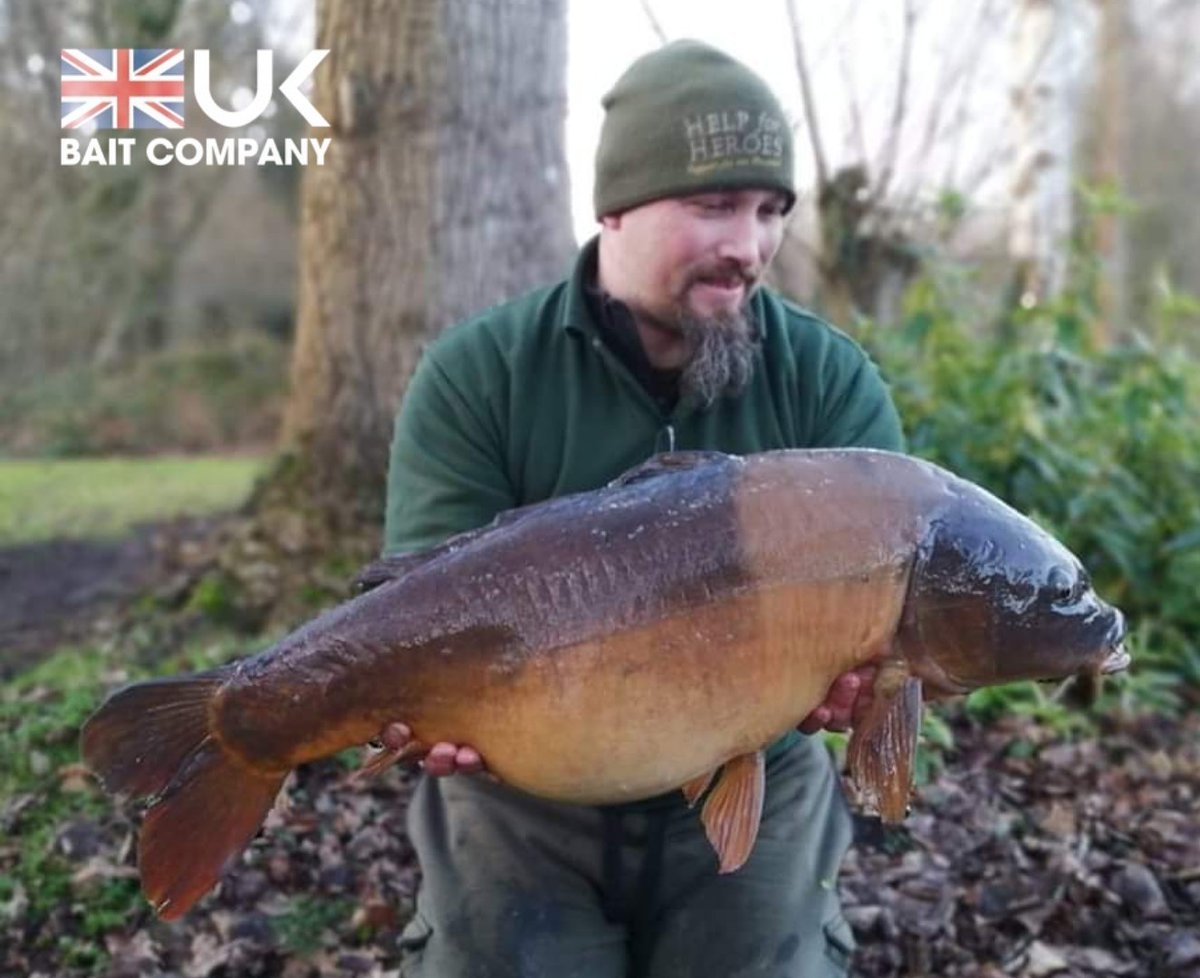 UKBaitCompany's tweet photo. "TWO-TONE CRACKER"
Team member Ross Blake started the year with a bang landing this 22.08 two-tone mirror on his first session of 2020. Ross used the new SA1 to temp this cracker πͺππ£ #UKBAITCOMPANY #SA1 #ITSINTHEMIX #FIX8 #PRONUT #VIPPARTICLES #WHENQUALITYMATTERS https://t.co/MxzjDUxkZu