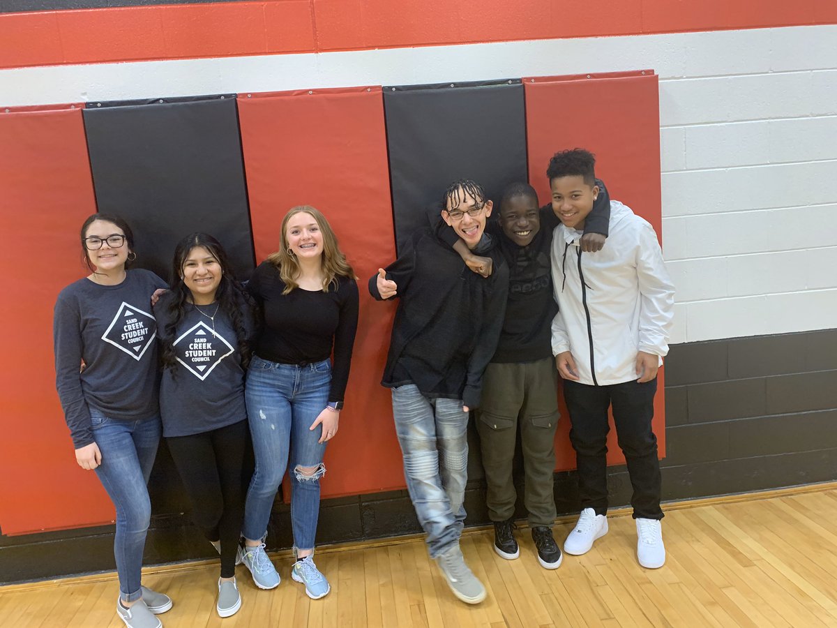 HMSDWagers's tweet photo. Today was a win! 6 freshman who I worked with thru MS came back from HS to talk to kids. Each had a different message. Each took a different path but ALL found success in HS their freshman year! #Classof2023 @J_Renaissance @District49 @sandcreekzone https://t.co/PYeGTVZF4J