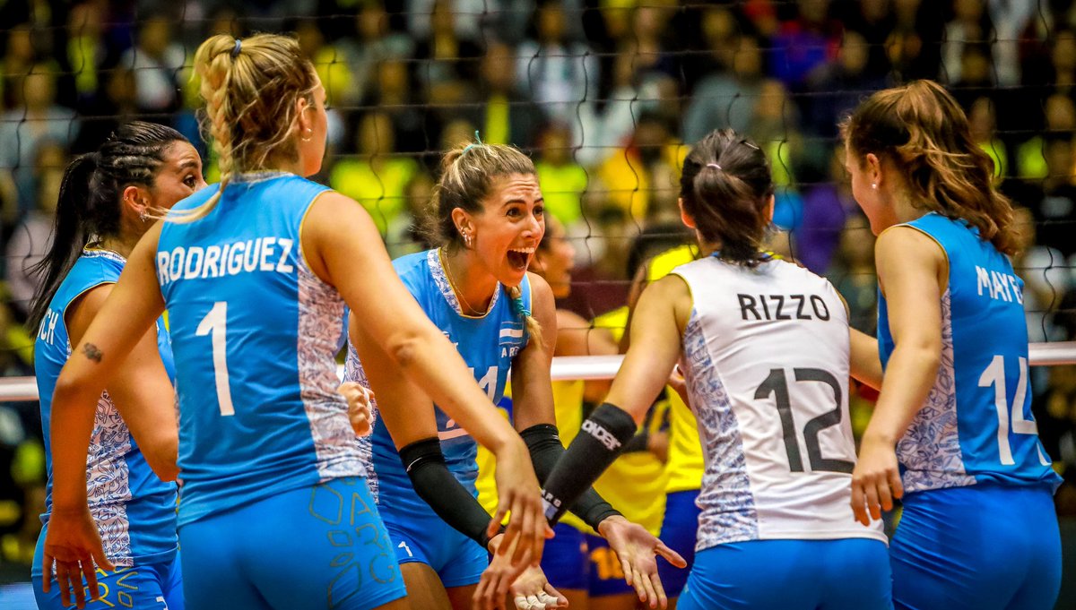 ¡@LASPANTERASARG SON OLÍMPICAS CARAJOOO!

La #SeleccionArgentina de voleibol femenino le ganó 3-1 a Colombia y se clasificó a los Juegos Olímpicos de Tokyo. Será su segunda cita olímpica y de manera consecutiva.

#PANTERASenDEPORTV #GoPanthers #VamosPanteras #SonamosTokio