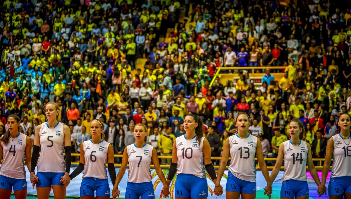 #Vóley #FIVBCOQT 

¡<a href="/LasPanterasARG/">Las Panteras</a> clasificaron a <a href="/Tokyo2020/">#Tokyo2020</a>!

Argentina derrotó a Colombia por 3 a 1 (16-25, 25-21, 25-16 y 25-23). De esta manera, #LasPanteras disputarán su segundo Juego Olímpico.

#VamosArgentina

<a href="/YasNizetich/">Yas Nizetich</a>
<a href="/ElinaaRodriguez/">Eli Rodriguez</a>
📸: <a href="/Voley_FeVA/">Voleibol Argentino</a>