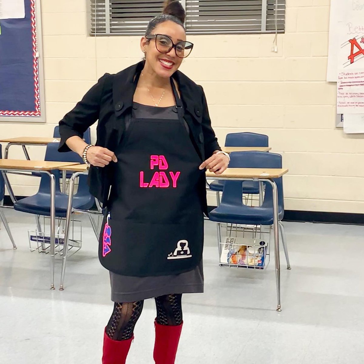 PDLadyConsults's tweet photo. 📚🍎2020 is off to an amazing start! 🍏📓Begin speaking life over your goals and watch them manifest!
#2020vision #pdlady #consultthepdlady👩🏽💻 #pdladyconsults #goaldigger #CPD #PD #professionaldevelopment #talentdevelopment #PGCPSProud @PDLadyConsults Custom Apron @OcaThebrand https://t.co/lt3FNHZWPj