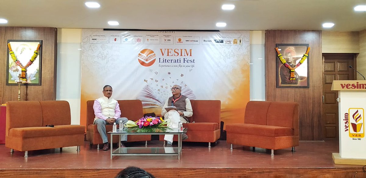 Shri Arun Kumar ji, Akhil Bharatiya Prachar Pramukh of the <a href="/RSSorg/">RSS</a> in conversation <a href="/VESIMspeaks/">Vivekanand Management Institute - VESIM, Mumbai</a> at the inaugural session of #VesimLitFest 2020
#Vesim #Literature #festival #litfest