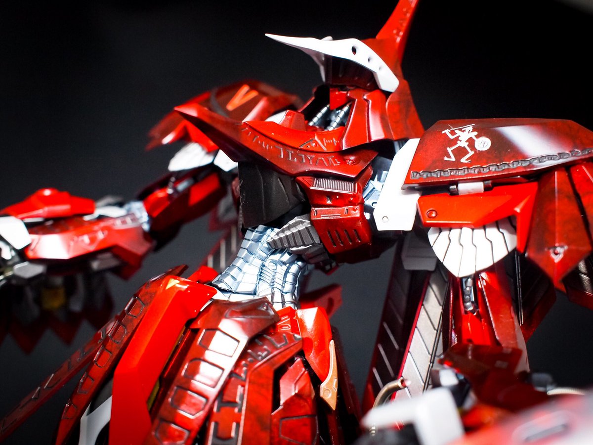 陸奥 雷 ムツ アズマ 殺伐としたtlに突然のmhを張り出す 1 カーディナルバング 大理石塗装 2 バッシュザブラック ナイト クラック塗装 3 ウォータードラゴン ダマスカス調塗装 4 Led ミラージュ インフェルノナパーム パール白乳色 角度によって透け