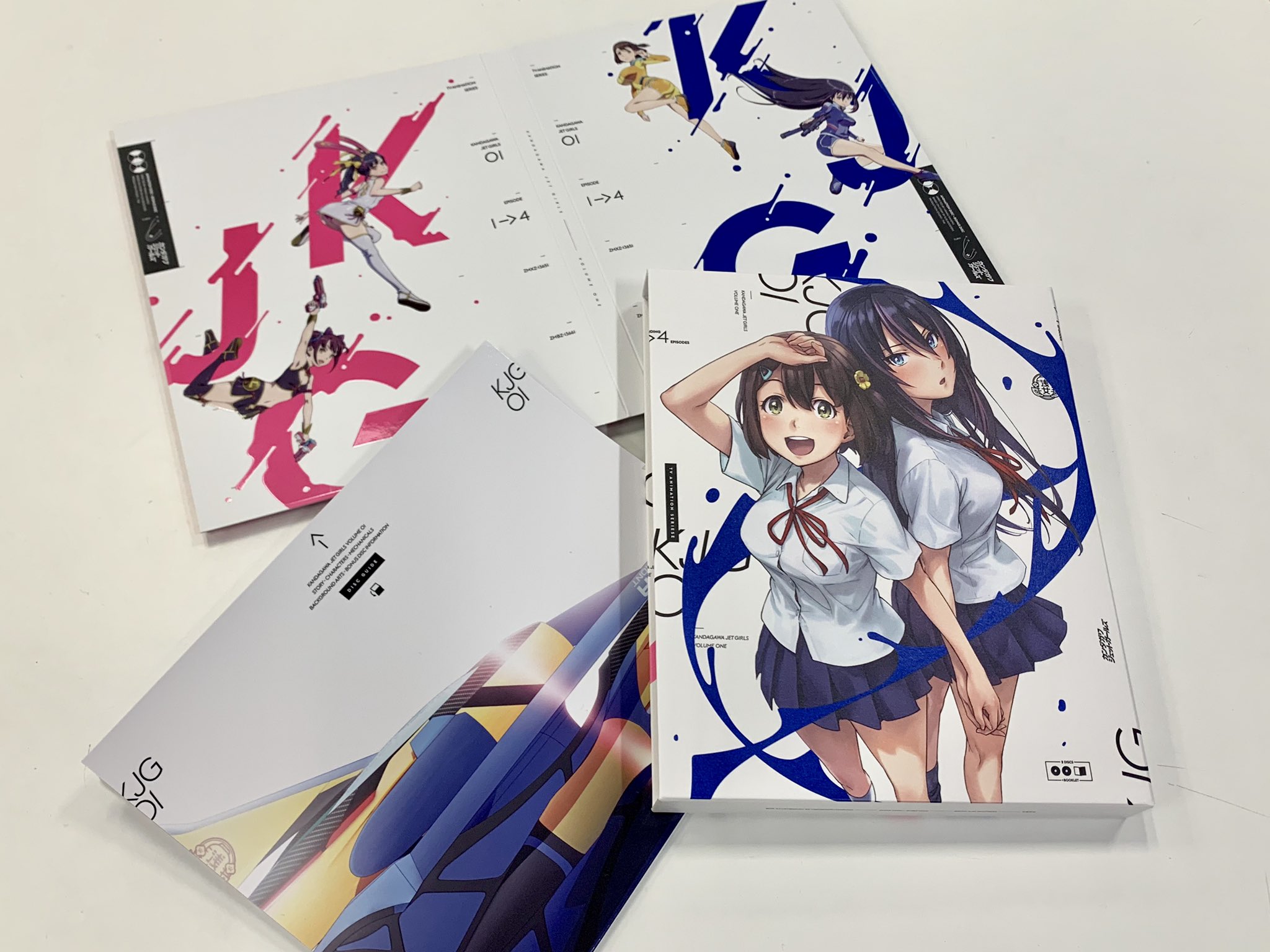 神田川jet Girls プロジェクト Dvd Vol 1情報 Tv アニメ 神田川jet Girls のblu Ray Dvdは1 24 金 発売 キャラ原案鳴子ハナハル氏描き下ろしジャケットと キャラデザ宮澤努氏描き下ろしデジパックが完成 毎巻2チームがペアになっています