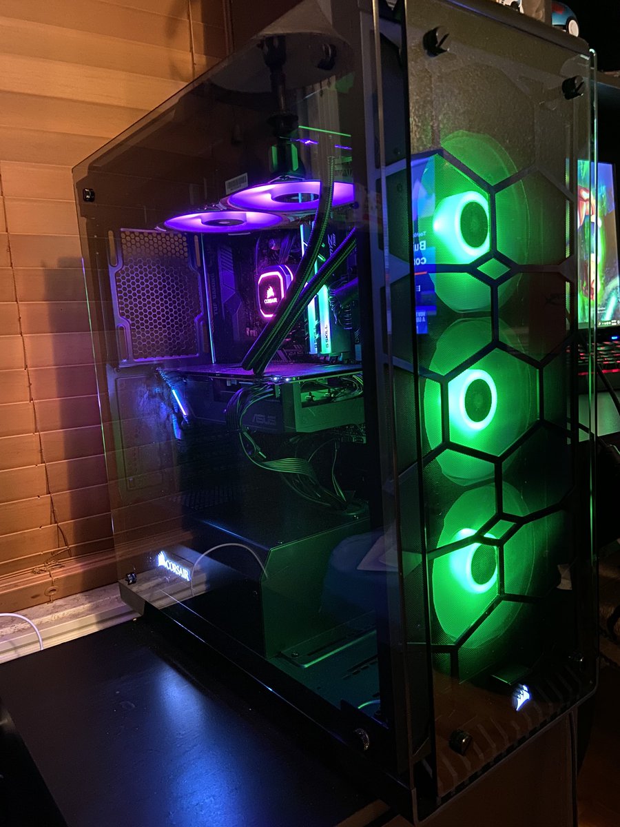 AP_Dauntless's tweet photo. My gaming pc I built I think turned out really well!! Absolutely love it 🤩🤩 what do you think? #gamingpc #PC #thoughts #stream https://t.co/bdWJljw3eZ