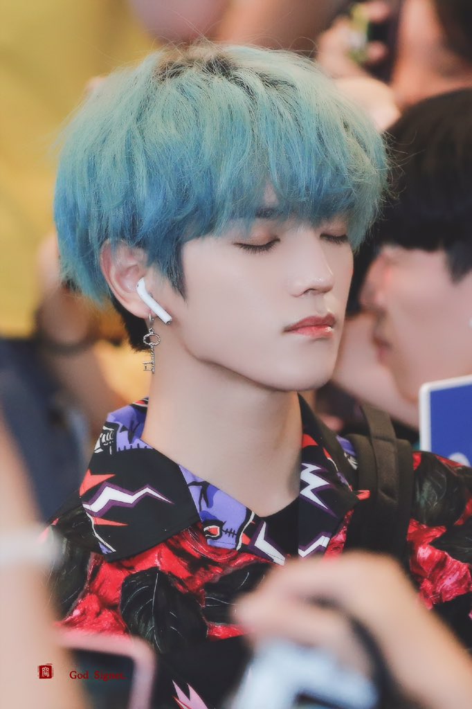GodSignet_TY's tweet photo. [HQ] 190802&amp;190719 
 
#태용 #TAEYONG https://t.co/lwwKa0tl0D