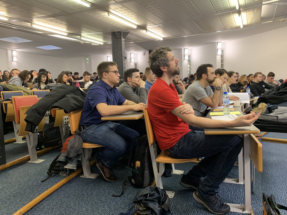 camillejourdain's tweet image. Pendant une semaine, les étudiants lillois ont travaillé durement sur le cas @Nike. J’ai hâte d’entendre les différents groupes présenter leurs idées en amphi. En espérant qu’ils soient créatifs ! 
#PW2020 #Projet #Formation #Ecole #Lille #ProjectWeek2020