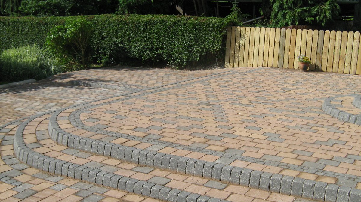 build_pave's tweet photo. Wow look at that kerb appeal?
Call instore for more details or visit https://t.co/PhTndc7jcF
#BoltonsFavLandscapingCompany  #LooksVeryAttractive https://t.co/7hYptEF8l7