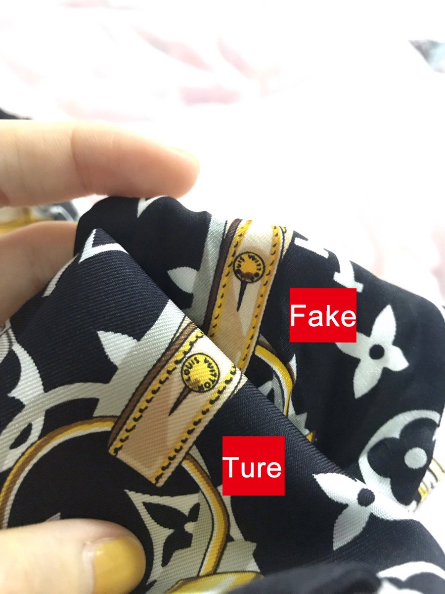 Goodskiller1's tweet photo. The Difference Between Authentic and Fake of LV Scarf Part Ⅱ 
@Goodskiller1
 
👉https://t.co/JQzqH38TDd👈
#louisvuittoninternational #louisvuitton #lv #lvscarf #louisvuittonscarf #louisvuitton #louisvuittonscarf #goodskiller https://t.co/fpaghCwwR9