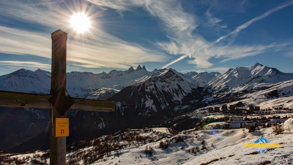 Prenons de la hauteur.
Depuis La Lauzaz sur les hauteurs de la Toussuire.
#latoussuire #lecorbier #lessybelles #mauriennisezvous #maurienne #savoie