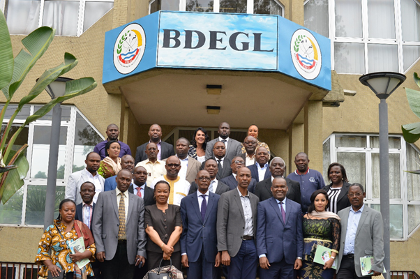 En date du 23 novembre 2019, le Conseil Interprofessionnel pour la Promotion de l’Agriculture (CIPA), accompagné de TRADE MARK, a visité la BDEGL à Goma. L’objectif de la réunion était de réfléchir sur un partenariat entre ces trois Institutions en vue de financer des projets.