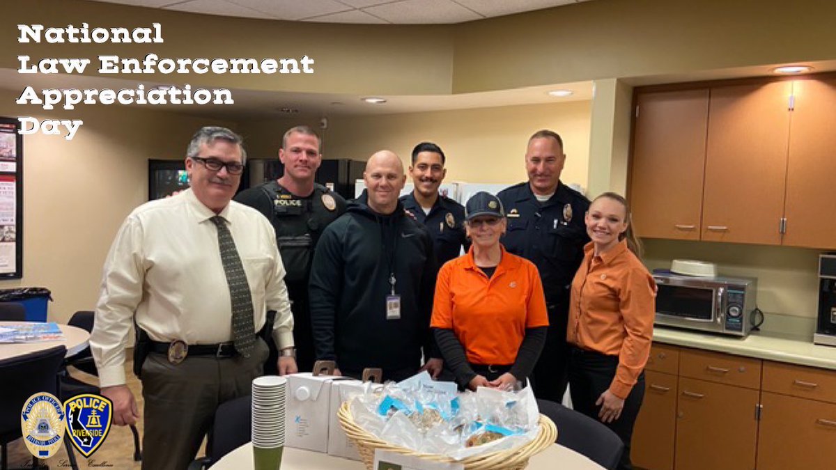 RiversidePolice's tweet photo. Thank you to Panera for the treats and coffee this afternoon.  Your kind gesture was very appreciated. https://t.co/KD6AXrRIEG
