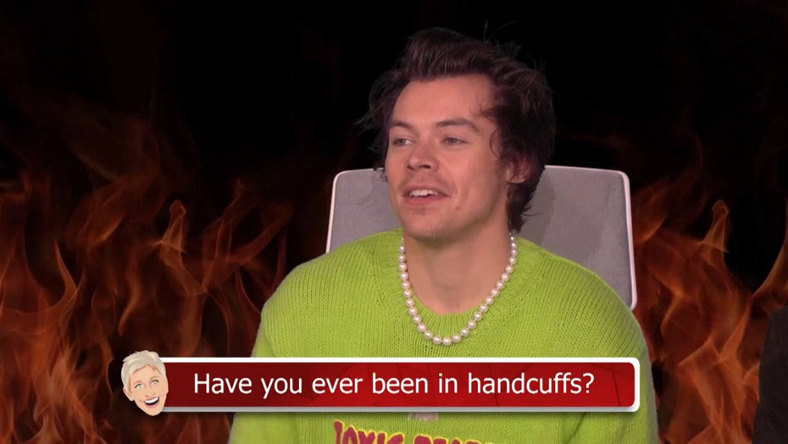 obstacle_12's tweet photo. Times I Thought about Louis Tomlinson while Watching Harry Style’s Burning Questions Segment on Ellen : 2 https://t.co/oLxycbBtTY