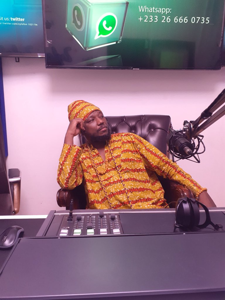 BAfibi's tweet photo. The #NyabinghiJourney edition of the #TaxiDriverShow pon @zylofon1021fm with the #TruthFulOne @Blakkrasta where we chant and pray n call on the #HolySpirit @gumahdok @kobbyskary @Teejay63 @BlaqSterlin @BORBOR_SLY @SaddickAdams https://t.co/r0pFeVopOd
