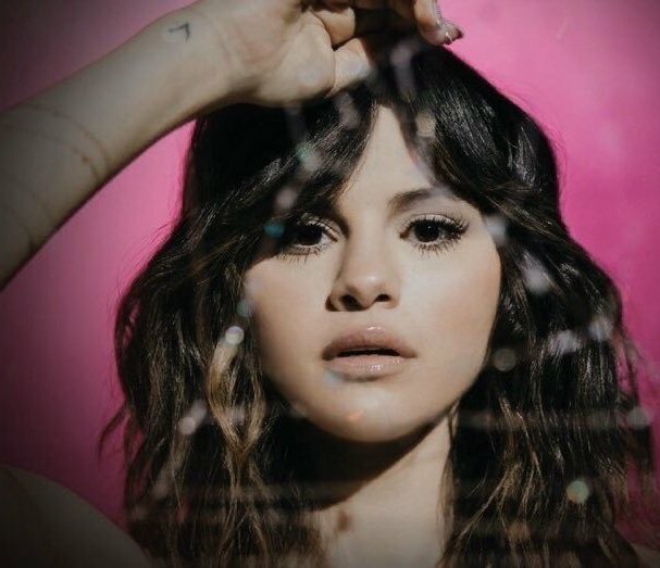 archivesgowmez's tweet photo. "you're the one who started talking to me, made the move, asked me to be your babe, now you're treatin' me like I'm insane, you're insane" KINDA CRAZY SAID👀 #RareOutNow https://t.co/WG6vRA7nfD