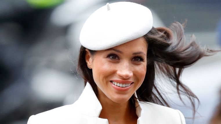 Harry and Meghan: Queen wants 'workable solution' as duchess 'returns to Canada'
news.sky.com/story/harry-an…