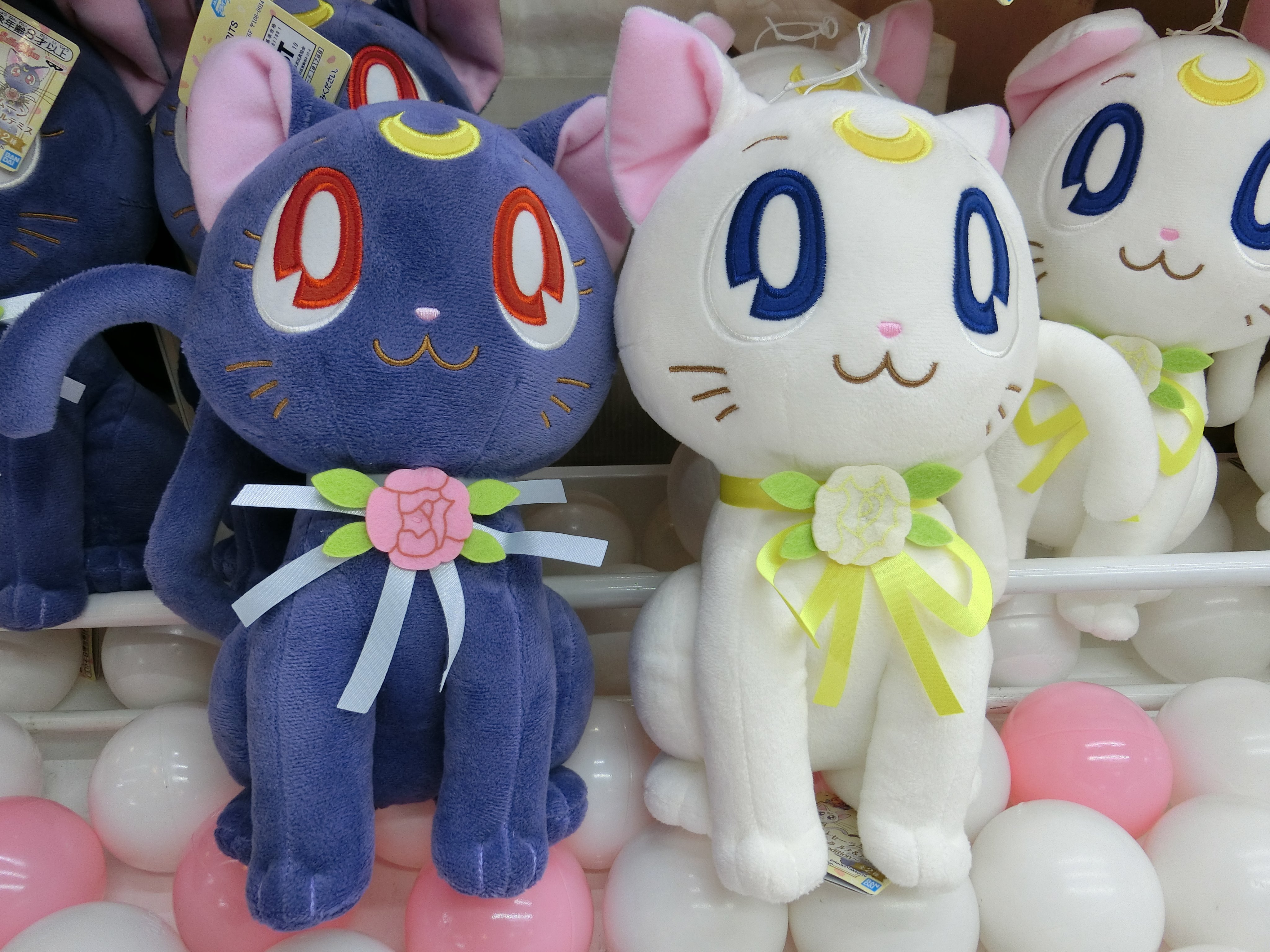 シュウウエムラ セーラームーン ルナ ぬいぐるみ 売上ランキング