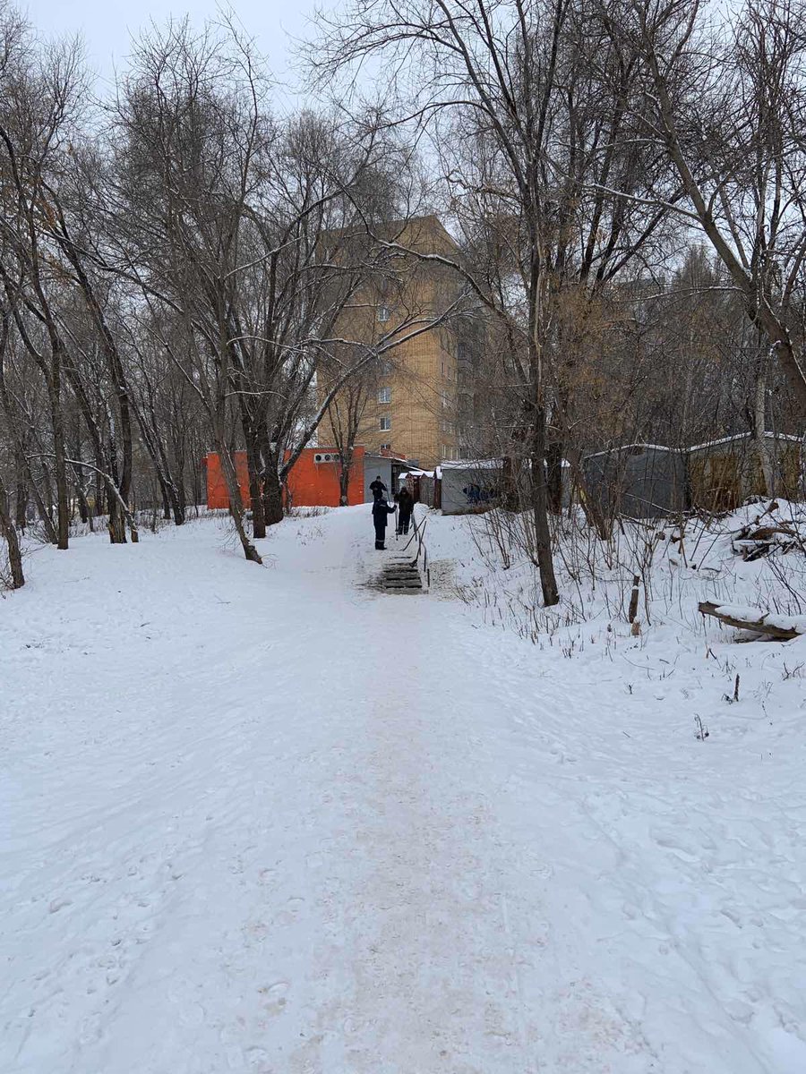 Проведены работы по уборке снега в 12 микрорайоне. <a href="/gkh_kir63/">Отдел по ЖКХ и благоустройству</a> <a href="/Rudakov_i_a/">Рудаков Игорь Александрович</a> <a href="/adm_kir63/">Администрация Кировского района</a>