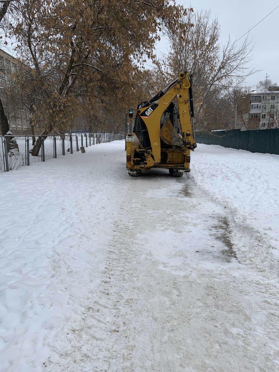 ooo_psksmr's tweet photo. Проведены работы по уборке снега в 12 микрорайоне. @gkh_kir63 @Rudakov_i_a @adm_kir63 https://t.co/8d4DvLaLti