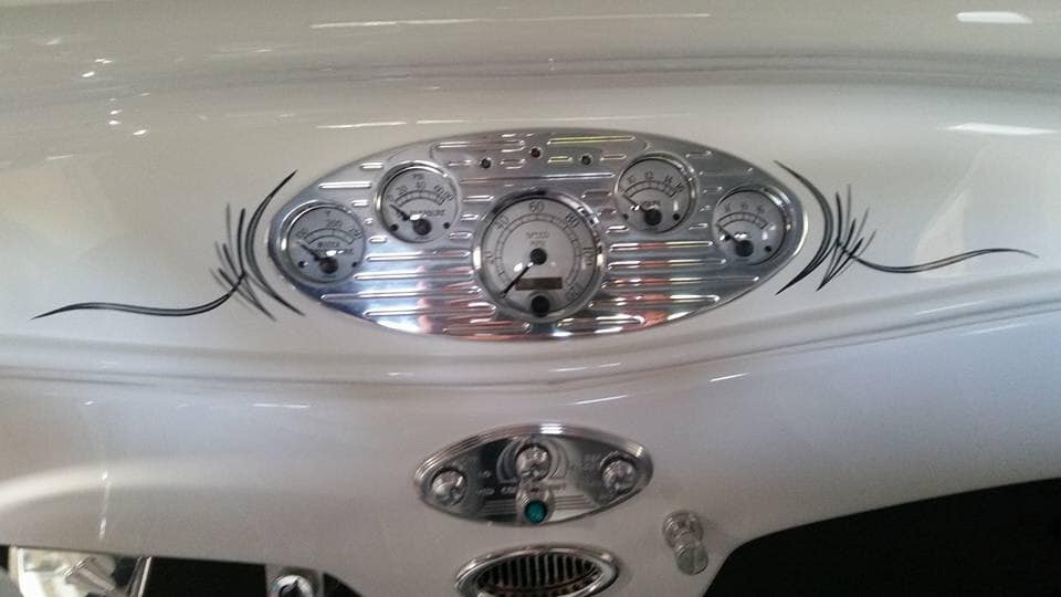 1932 Ford 'three-window' street rod done nicely. 😎