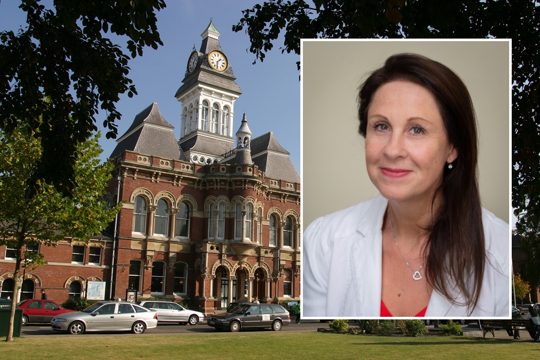 SKDC is pleased to announce Karen Bradford is appointed as new Chief Executive. Council Leader Cllr Kelham Cooke: “Karen has a wealth of experience, particularly in terms of driving change and generating growth that will be a real benefit to our district.” bit.ly/2T96i3C