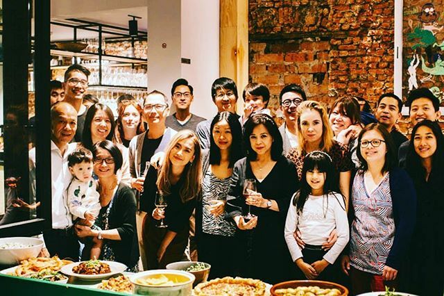 Steveleung80's tweet photo. #family 🥳🥮Met dank aan @klaartjelambrechts1 voor de foto! https://t.co/MzIqEUIx9z