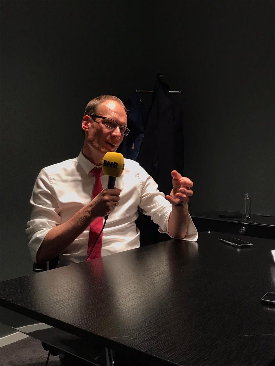 BNRautoshow's tweet photo. Vanmiddag in onze show @BNR:

Een uur lang álles over de @AutoSalonBe met de baas van BMW Belux, organisator @FEBIAC_nl  en de CEO van @Opel 

Meer weten? https://t.co/HCxKxI3Kli

Presentatie: @MeindertSchut &amp; @wouterkarssen https://t.co/wGL3T2swKW