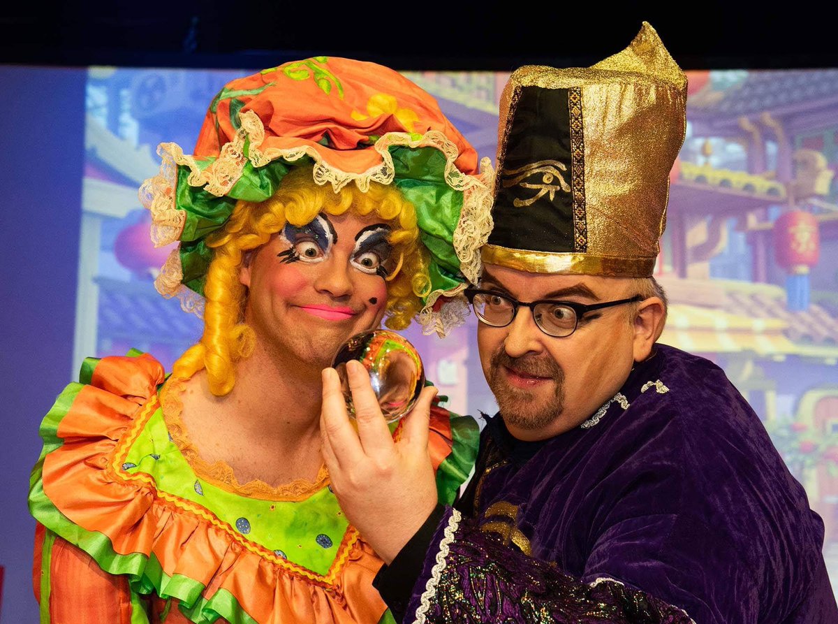 RadioYakkers's tweet photo. Not sure what these two are looking so happy about?? Oh wait...‘It’s Opening Night...It’s opening night!’....be one the first to see @BATS_bu ‘s 46th consecutive Panto, Aladdin! Get those tickets booked! https://t.co/iXJmGWOUWV online or call the ticket hotline: 07792 777 213 https://t.co/Em2t5XfuT5