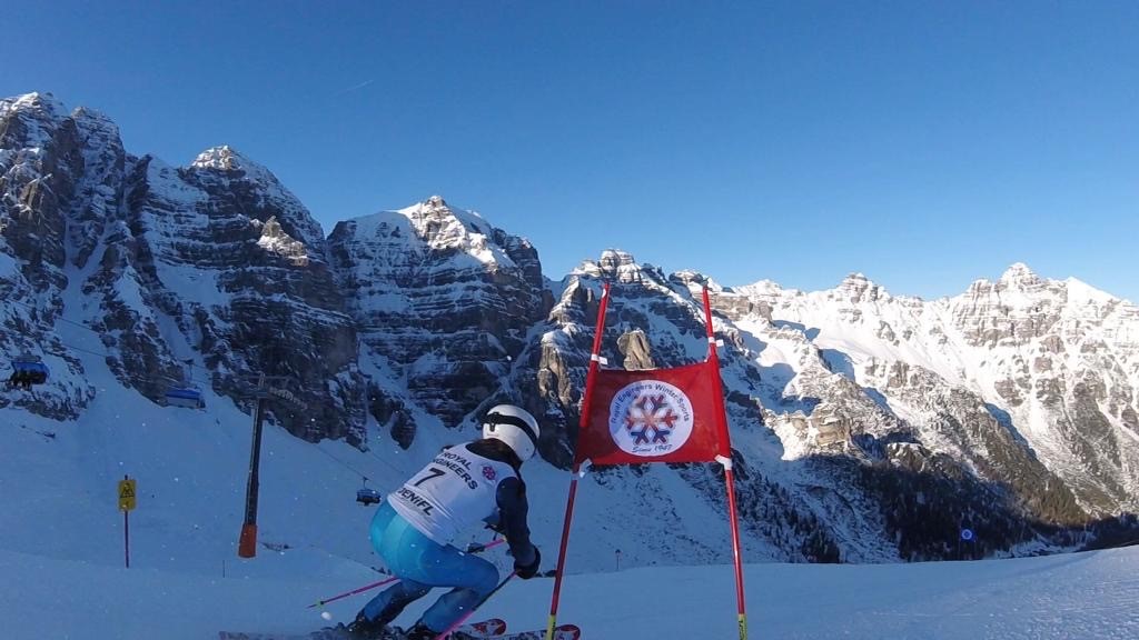 ⛷ <a href="/RE_REWS/">RE Winter Sports</a> are speeding towards their busiest time of year. Alpine Skiers competed in the Corps Race Championships in #Austria, and athletes from Bobsleigh to Skeleton are deploying this #weekend for training &amp; competitions. Good luck team! ❄️ #SapperStrong #Winter